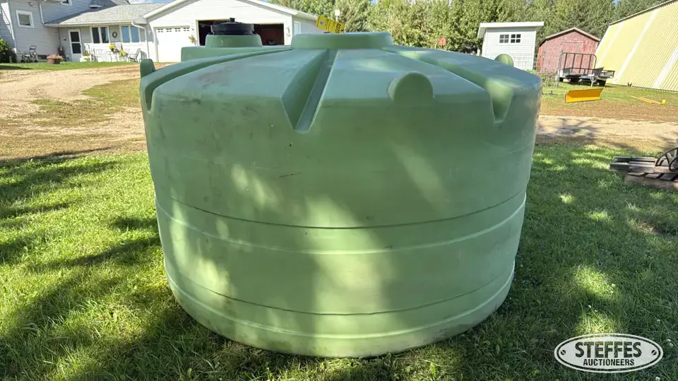1,000 gal. poly tank Farm Support Item