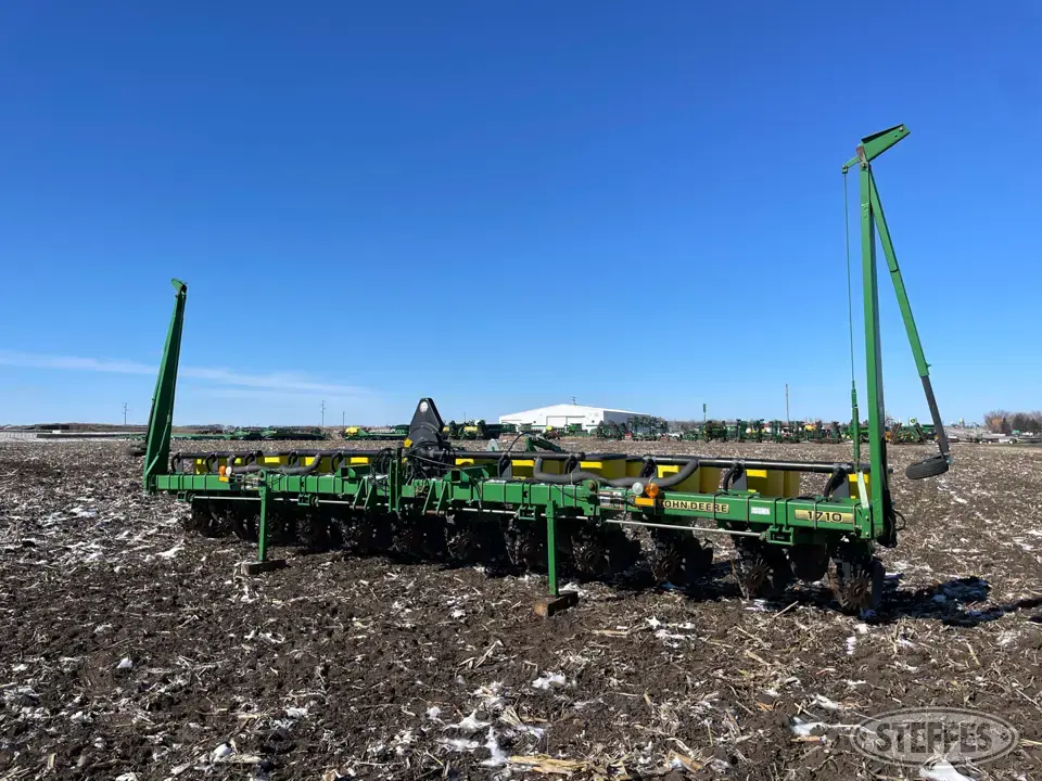 John Deere 1710 12 or More Row Planter