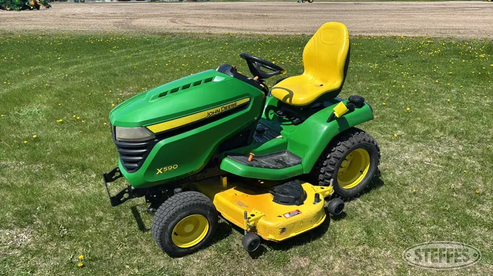 2020 John Deere X590 Lawn Tractor