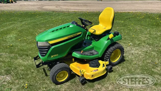 2020 John Deere X590