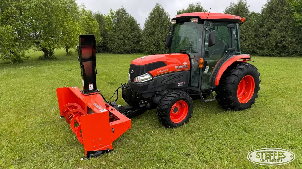 Kubota L4240 MFWD Tractor