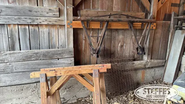 Saw horses