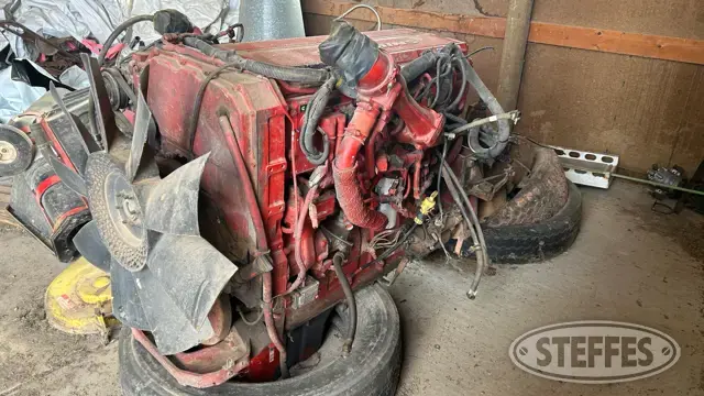 2004 Cummins ISX400ST engine/transmission