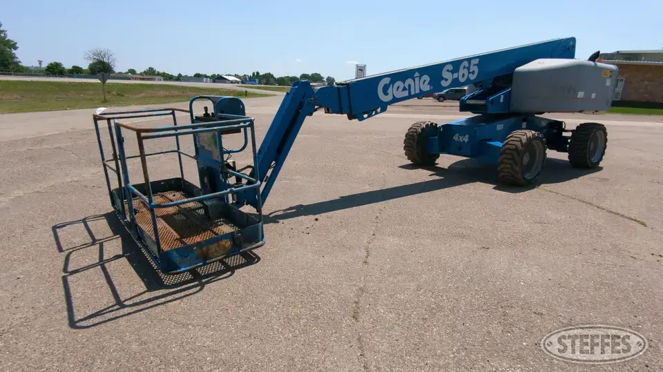 2012 Genie S-65 Boom Lift
