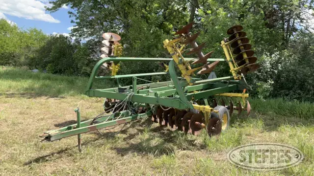 John Deere 230
