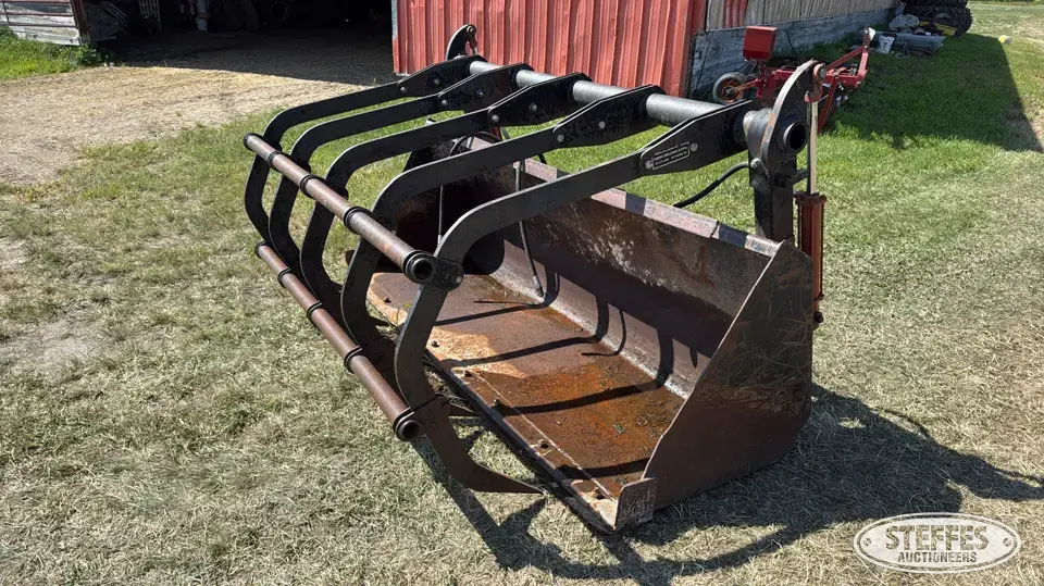 Gapple bucket Tractor Loaders and Attachment