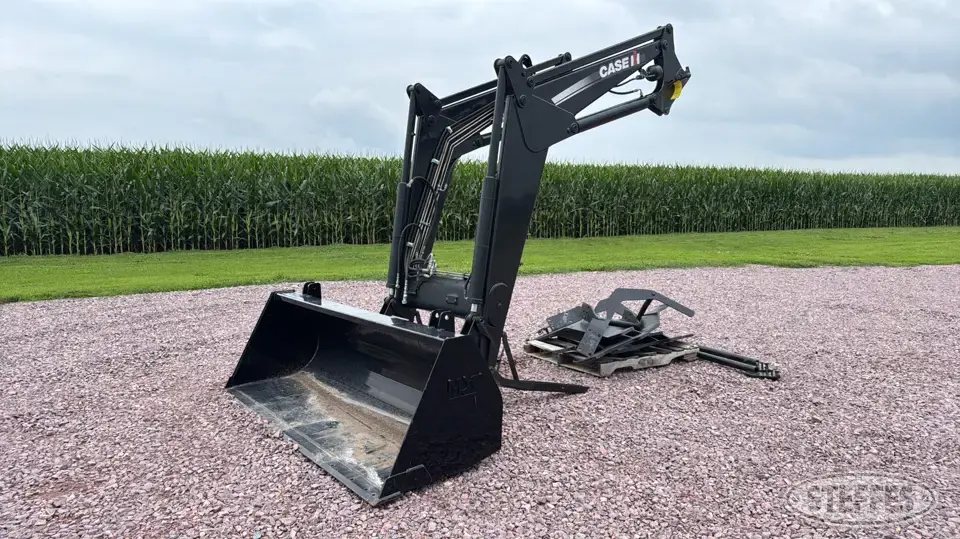 Case IH Quicke Q1055 Tractor Loaders and Attachment