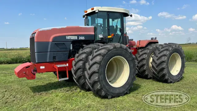 2002 Versatile 2425