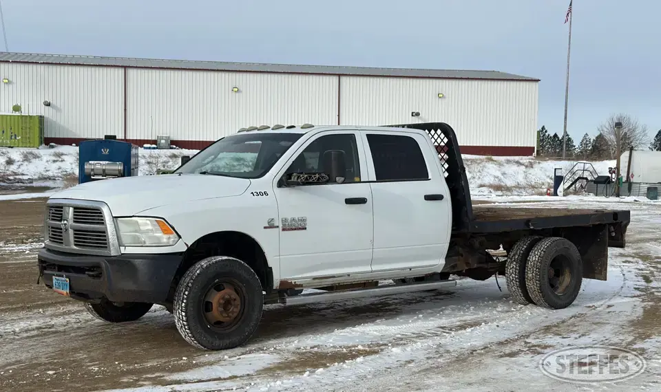 2013 Ram 3500HD Flatbed Truck