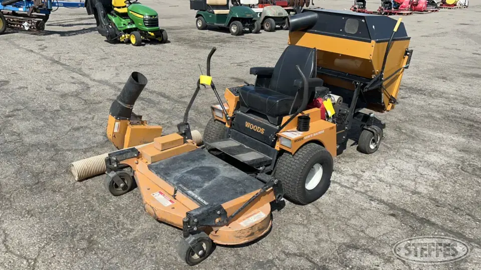 Woods Mow-N-Machine 6180 Lawn Tractor