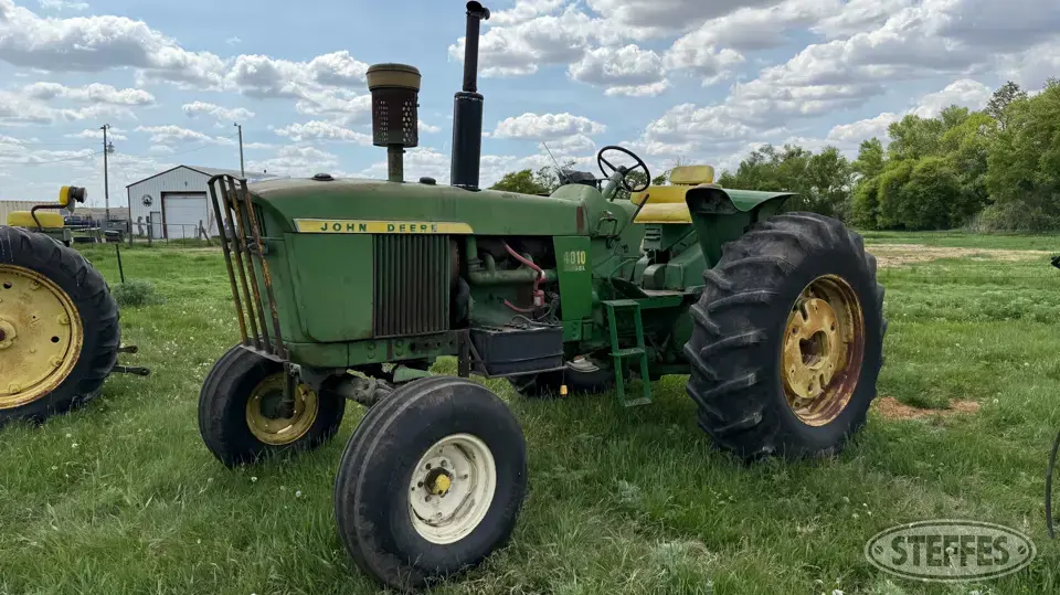 1963 John Deere 4010 2WD Tractor