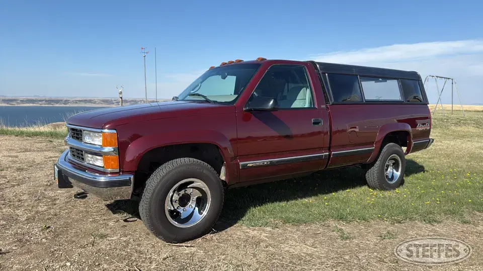 1998 Chevrolet Silverado 2500 3 Quarter Ton Pickup