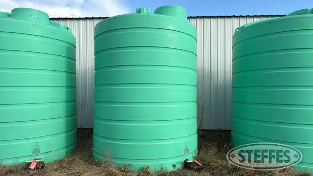 Enduraplas 3,000 gal. poly tank