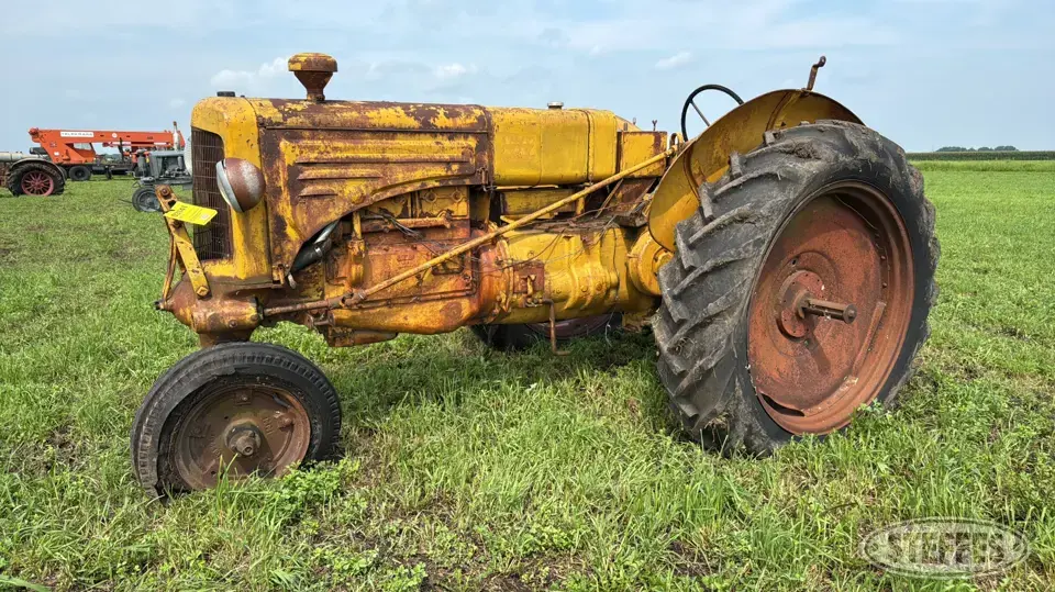 1947 Minneapolis-Moline ZTU 2WD Tractor