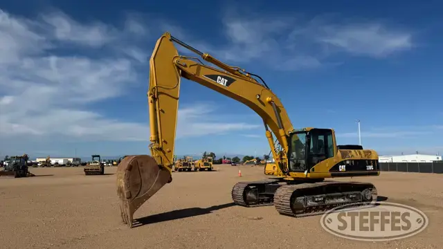 2005 CAT 330C
