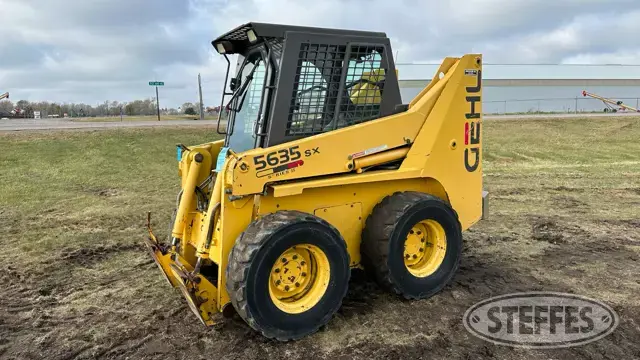 2000 Gehl 5635 SX Series II