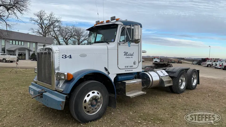 1998 Peterbilt 379 Conventional Truck without Sleeper