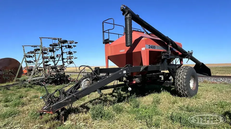Case IH 2400 Commodity Cart