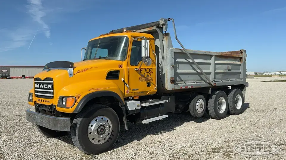2004 Mack CV700 Dump Truck