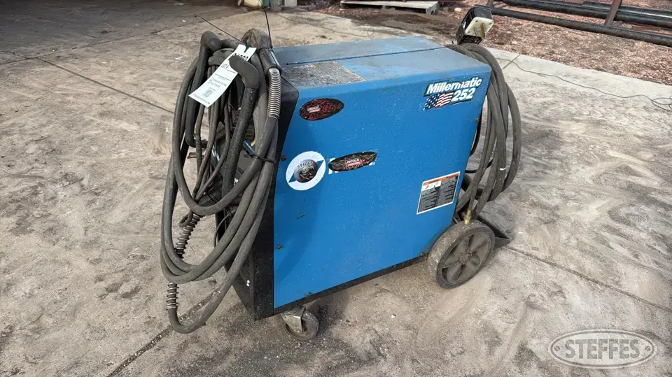 Miller Millermatic 252 Welding