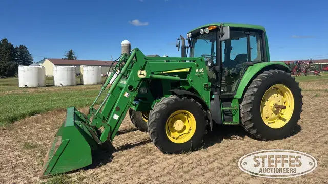 2011 John Deere 6430 Premium