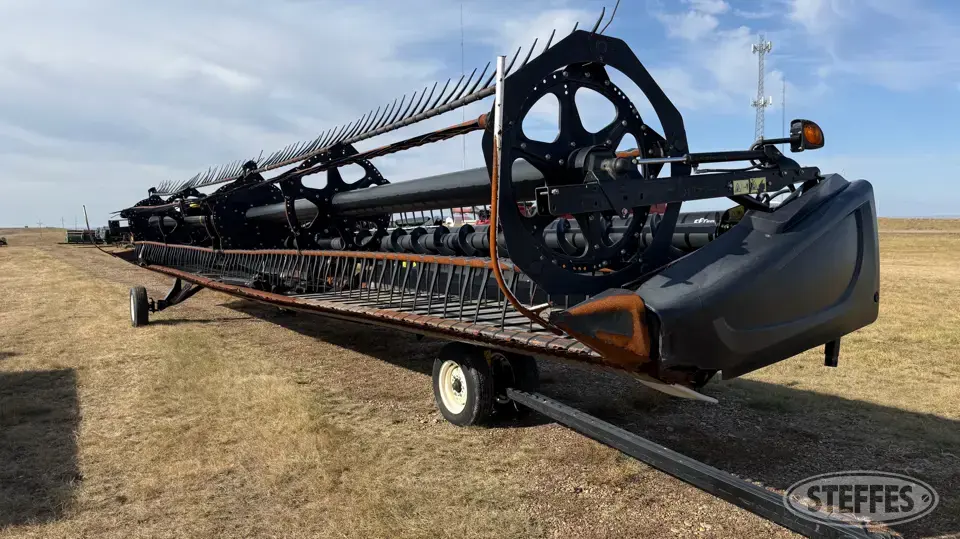 2016 MacDon FD75 Draper Head