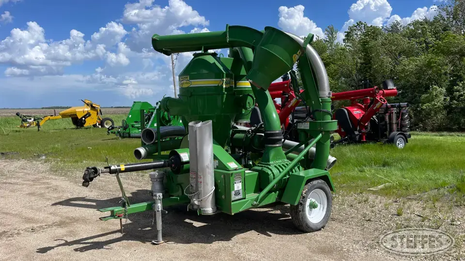2015 Walinga Agri-Vac 7614 Deluxe Pneumatic Grain Equipment