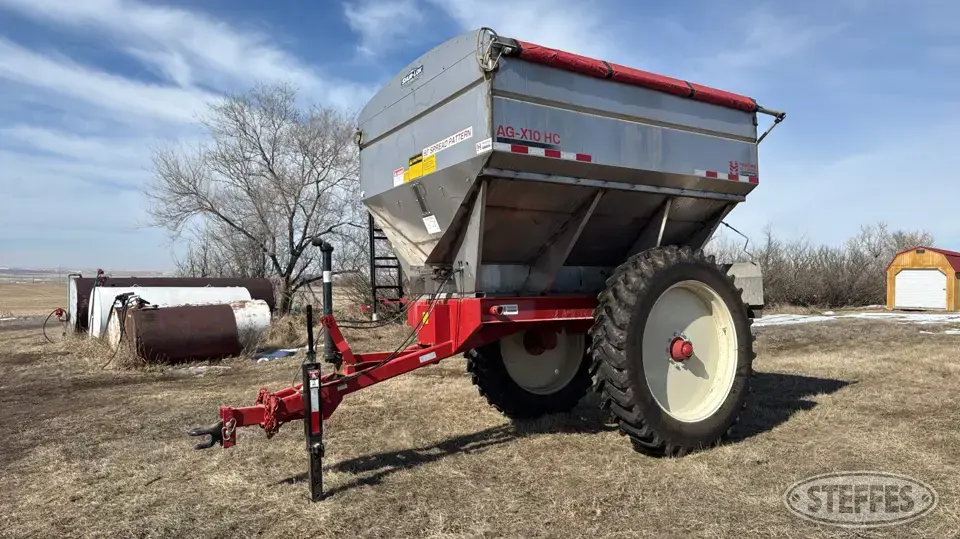 Heartland Ag Systems AGX10HC Pull-Type Dry Spreader