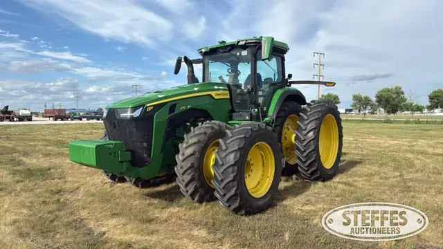 2022 John Deere 8R 370