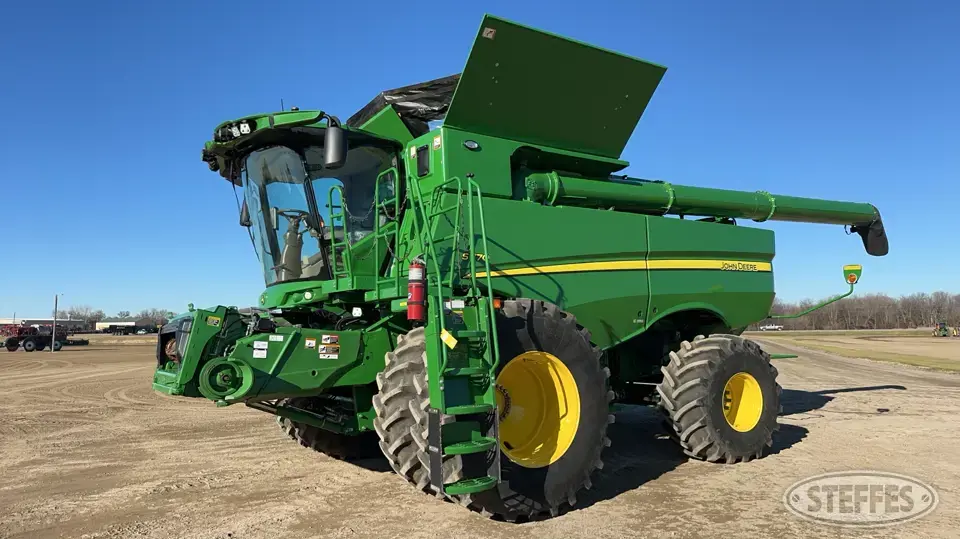2023 John Deere S770 Combine