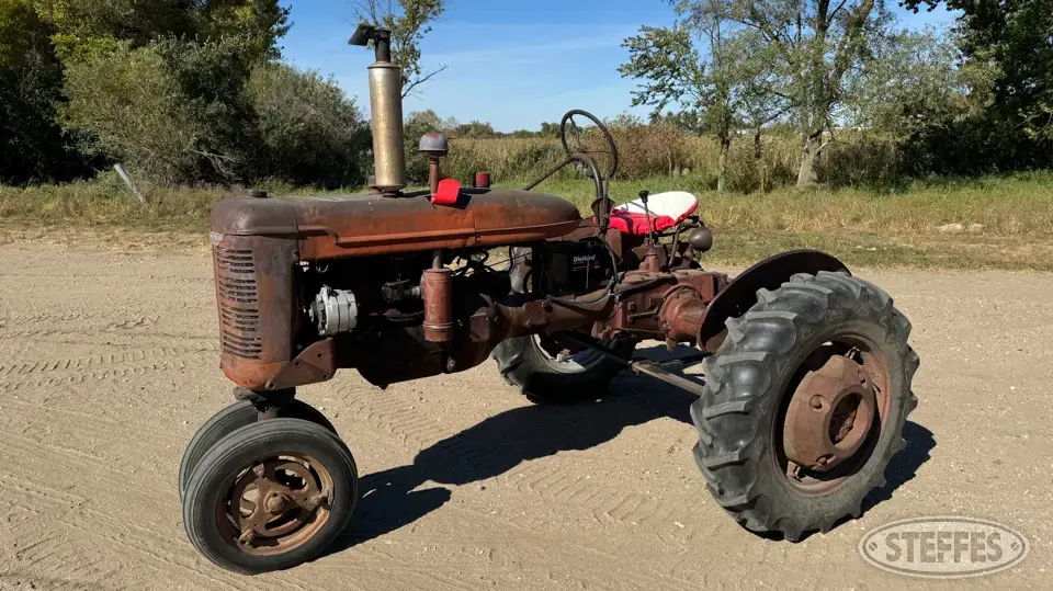 Farmall B Collectible Tractor