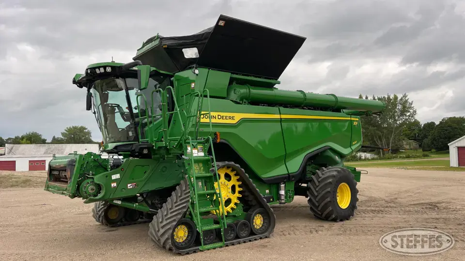 2021 John Deere X9 1100 Combine