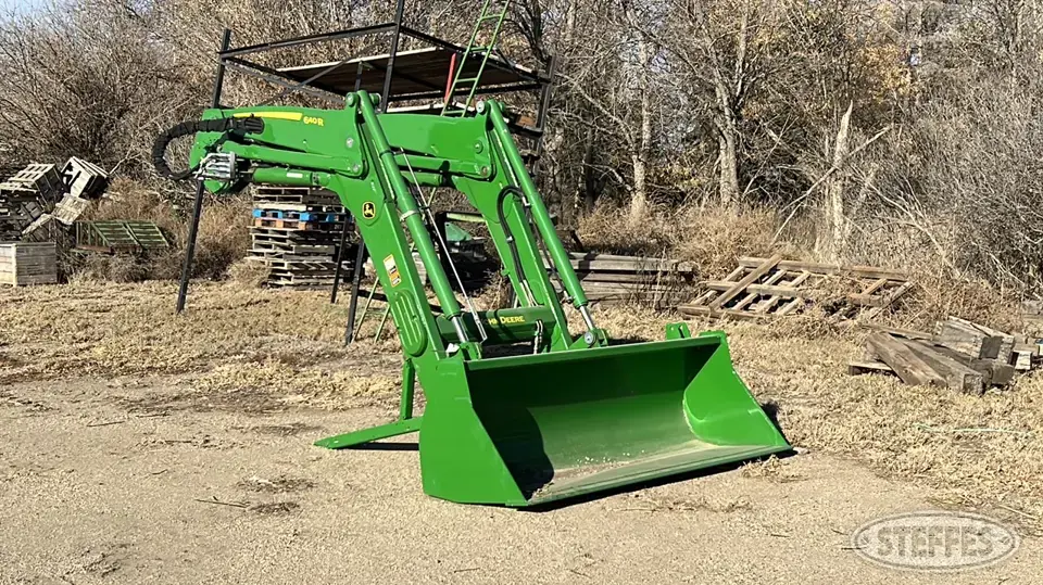 John Deere 640R Tractor Loaders and Attachment