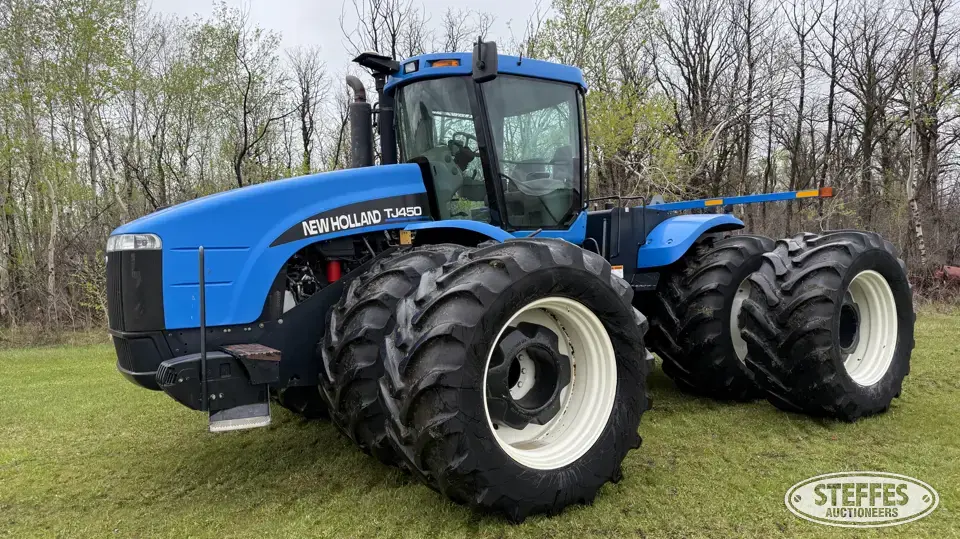2002 New Holland TJ450 4WD Tractor