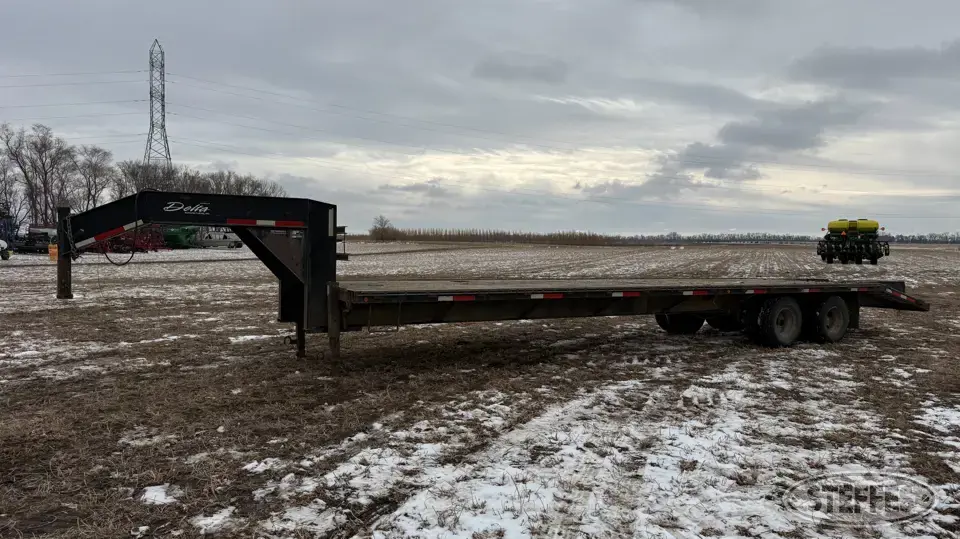 2005 Delta Flatbed Trailer
