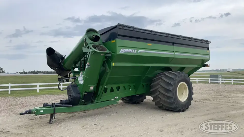 2020 Brent 1196 Grain Cart