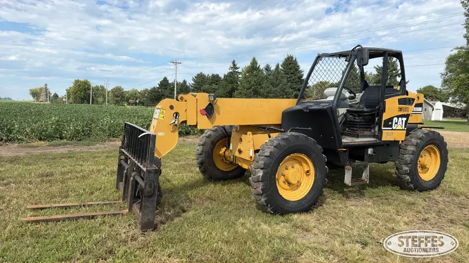 Caterpillar TH360B Telescopic Forklift