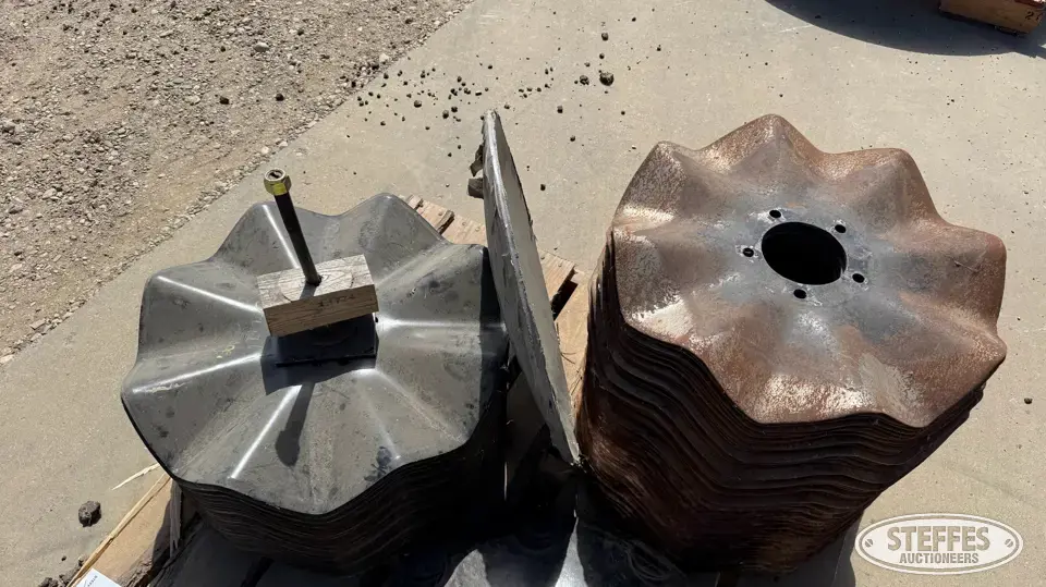 Salford 8-wave blades Ag Equipment Part
