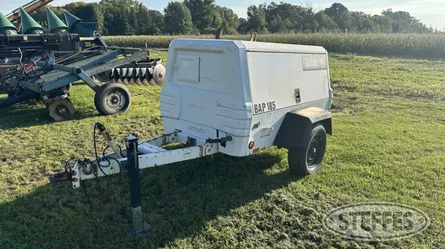 2004 Ingersoll Rand 185 CFM