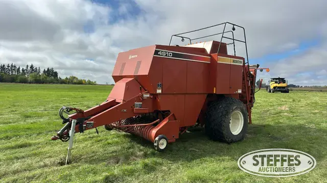 Hesston 4910