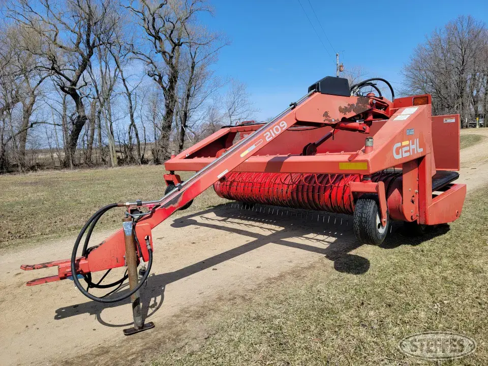 Gehl 2109 Forage Processing