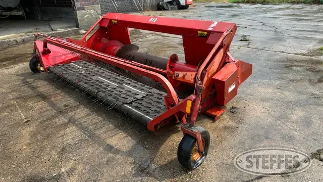 International 810