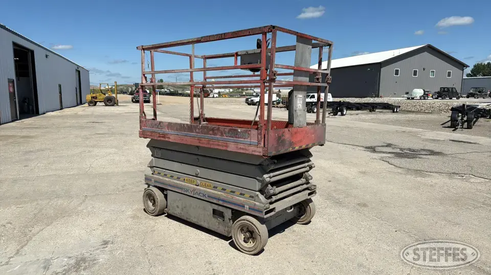 1997 Skyjack SJIII 4626 Scissor Lift