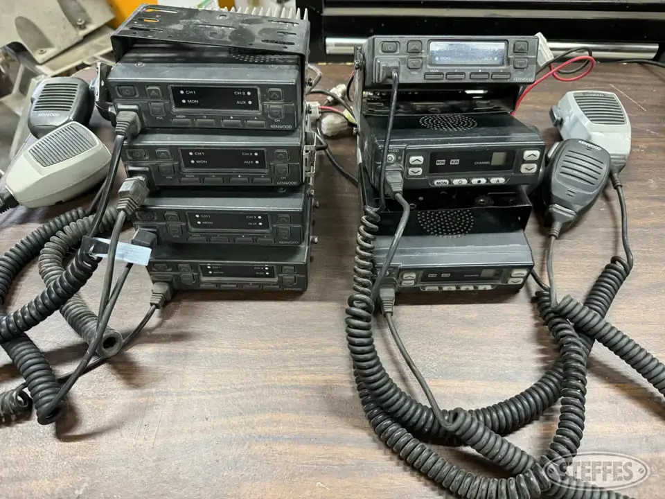 Kenwood Business Band Radio