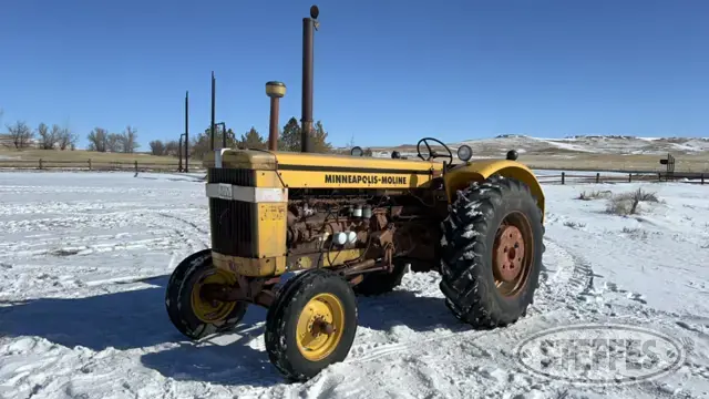 Minneapolis-Moline G705