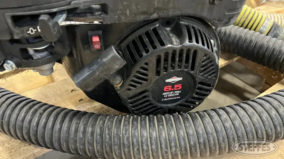 Briggs & Stratton Farm Support Item
