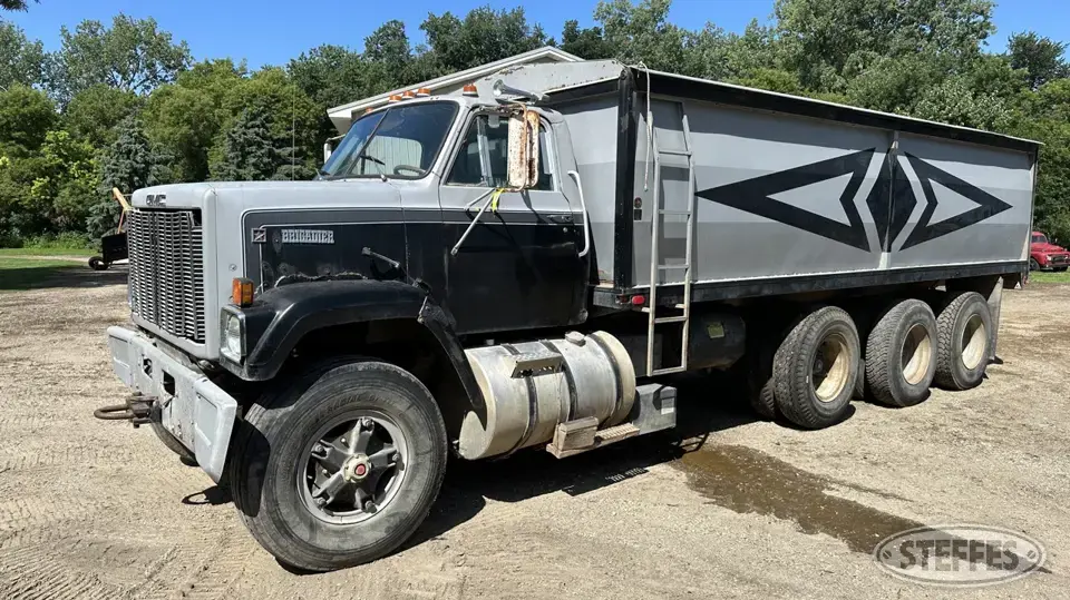 1978 GMC Brigadier Tri-Axle Boxed Truck