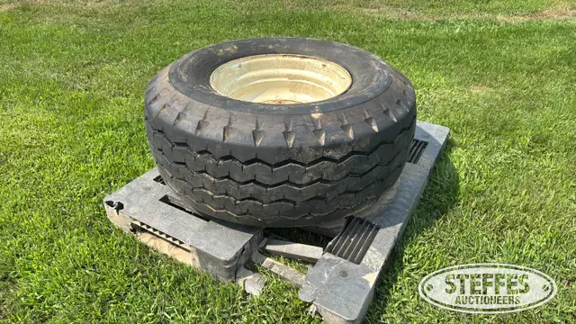 18-22.5 tire