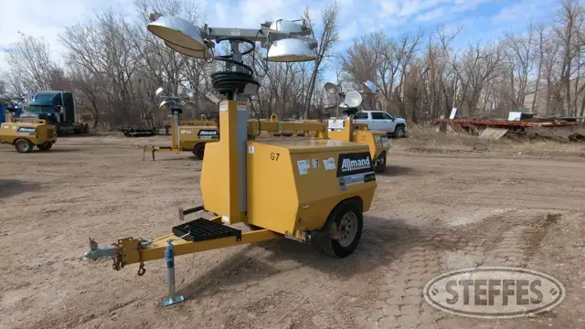 2012 Allmand Maxi-Light V-TWR