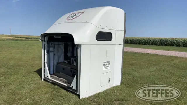 2017 Mack Pinnacle CXU613
